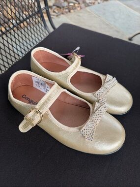 Conguito’s Metallic Gold Girls Mary Jane Shoes with Bow